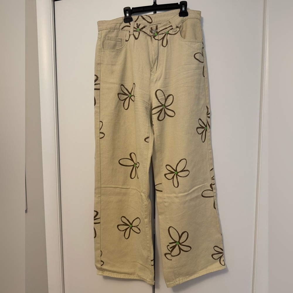 Wide leg cream jean, size large